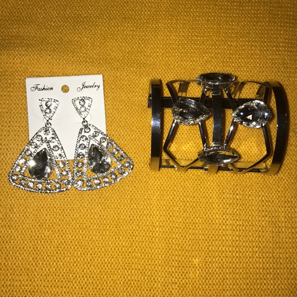 Earrings & Matching Bracelet NEW